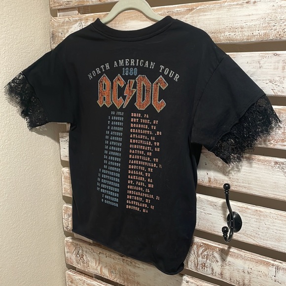 AC⚡️DC Size Small Shirt with Lace Sleeves - Picture 2 of 3